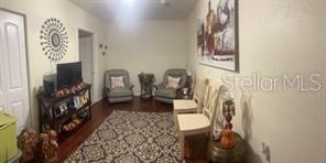 For Rent: $1,395 (2 beds, 1 baths, 900 Square Feet)