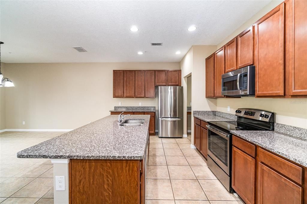 For Sale: $335,000 (3 beds, 2 baths, 1863 Square Feet)