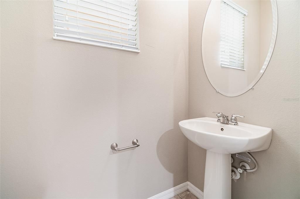 For Sale: $335,000 (3 beds, 2 baths, 1863 Square Feet)