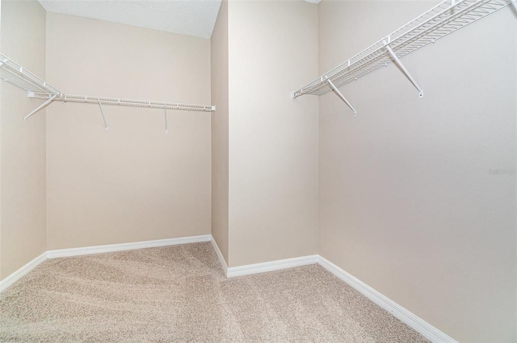 For Sale: $335,000 (3 beds, 2 baths, 1863 Square Feet)