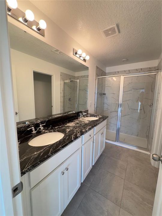 For Rent: $2,350 (3 beds, 2 baths, 1528 Square Feet)