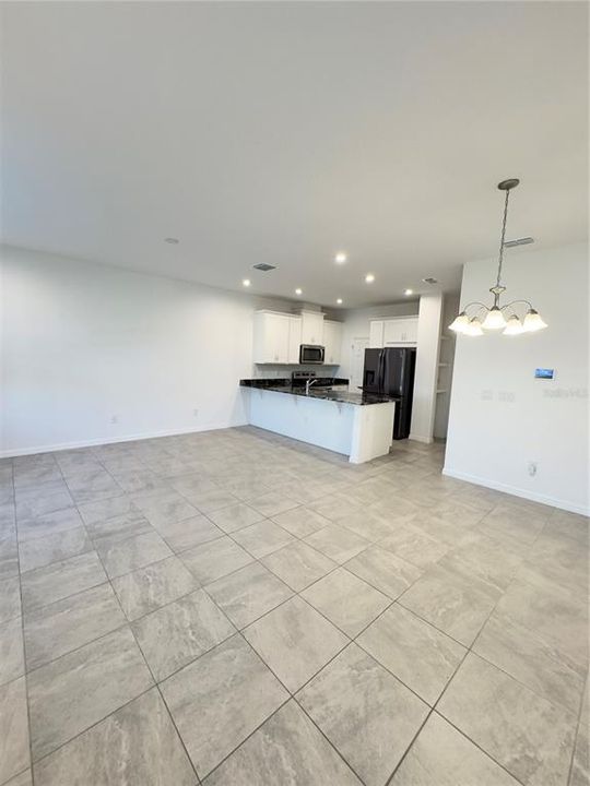 For Rent: $2,350 (3 beds, 2 baths, 1528 Square Feet)