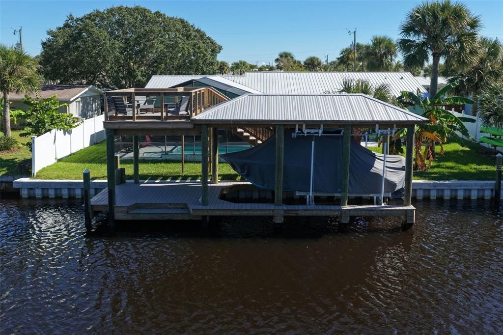 合同活跃: $875,000 (4 贝兹, 2 浴室, 1560 平方英尺)