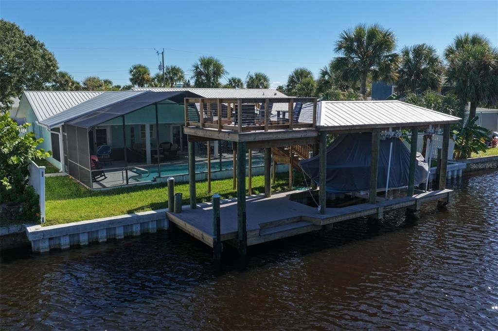 合同活跃: $875,000 (4 贝兹, 2 浴室, 1560 平方英尺)