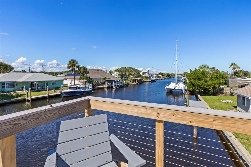 合同活跃: $875,000 (4 贝兹, 2 浴室, 1560 平方英尺)