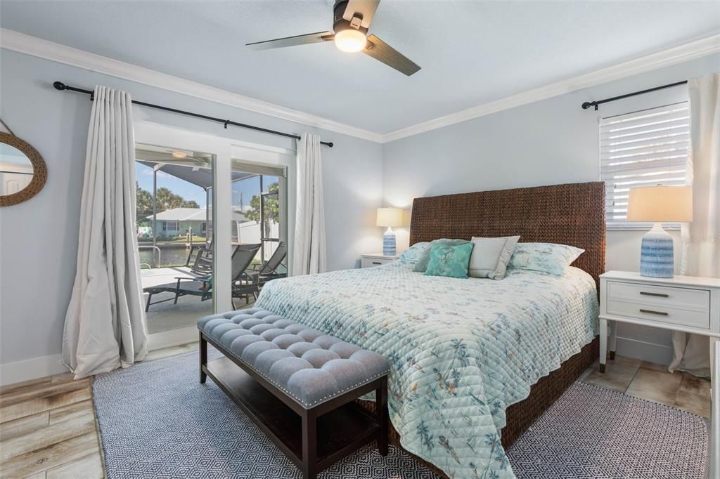 合同活跃: $875,000 (4 贝兹, 2 浴室, 1560 平方英尺)