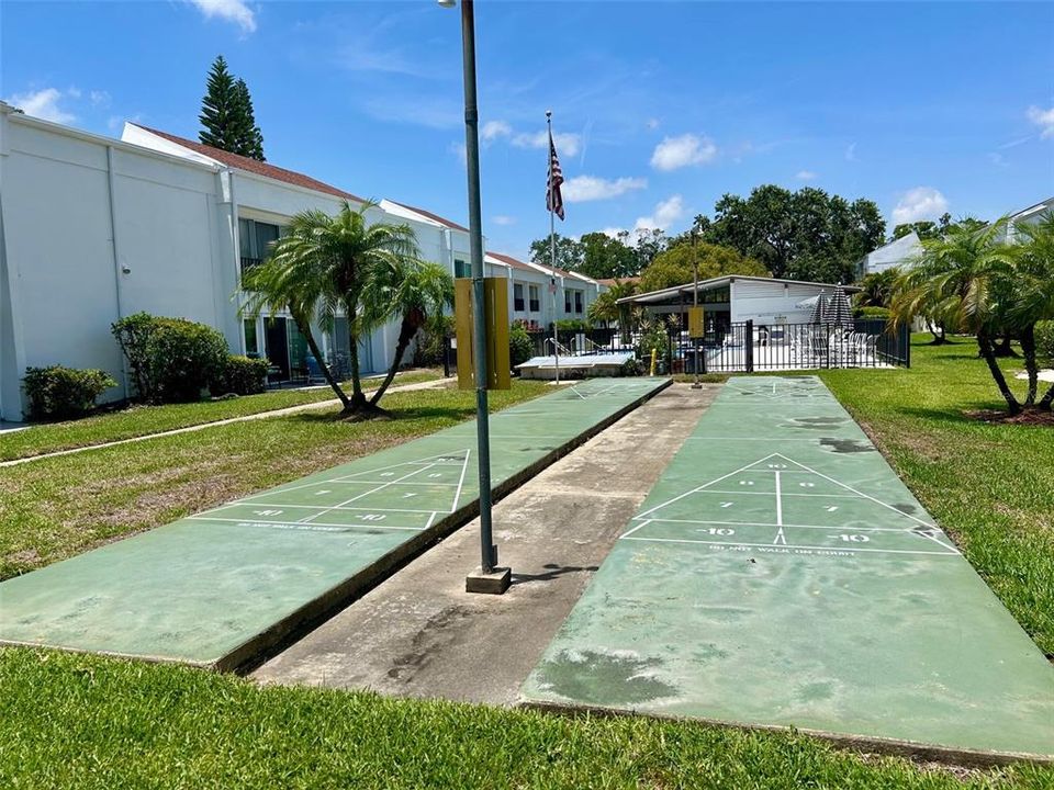 Active With Contract: $159,900 (2 beds, 2 baths, 1040 Square Feet)