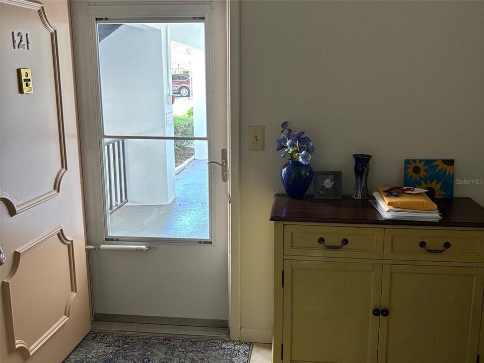 Active With Contract: $159,900 (2 beds, 2 baths, 1040 Square Feet)