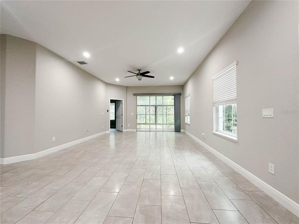 На продажу: $529,000 (2 спален, 2 ванн, 1704 Квадратных фут)