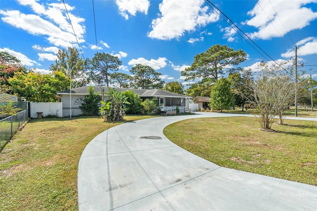 For Sale: $259,900 (2 beds, 2 baths, 1794 Square Feet)