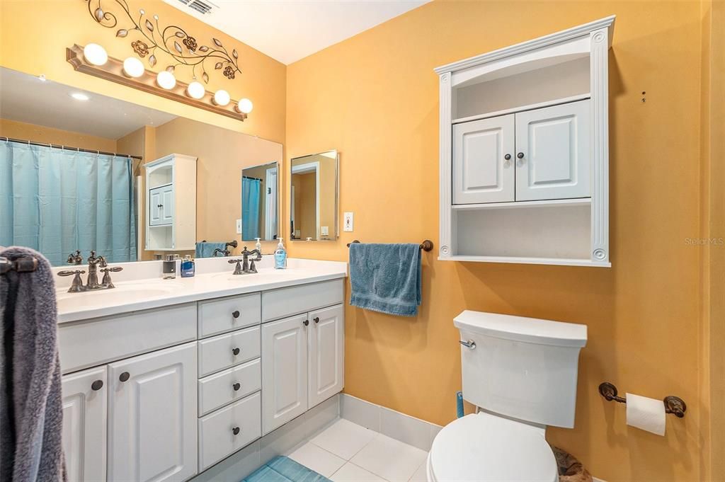 For Sale: $259,900 (2 beds, 2 baths, 1794 Square Feet)