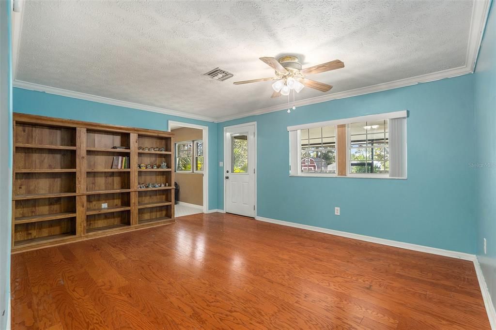 For Sale: $259,900 (2 beds, 2 baths, 1794 Square Feet)