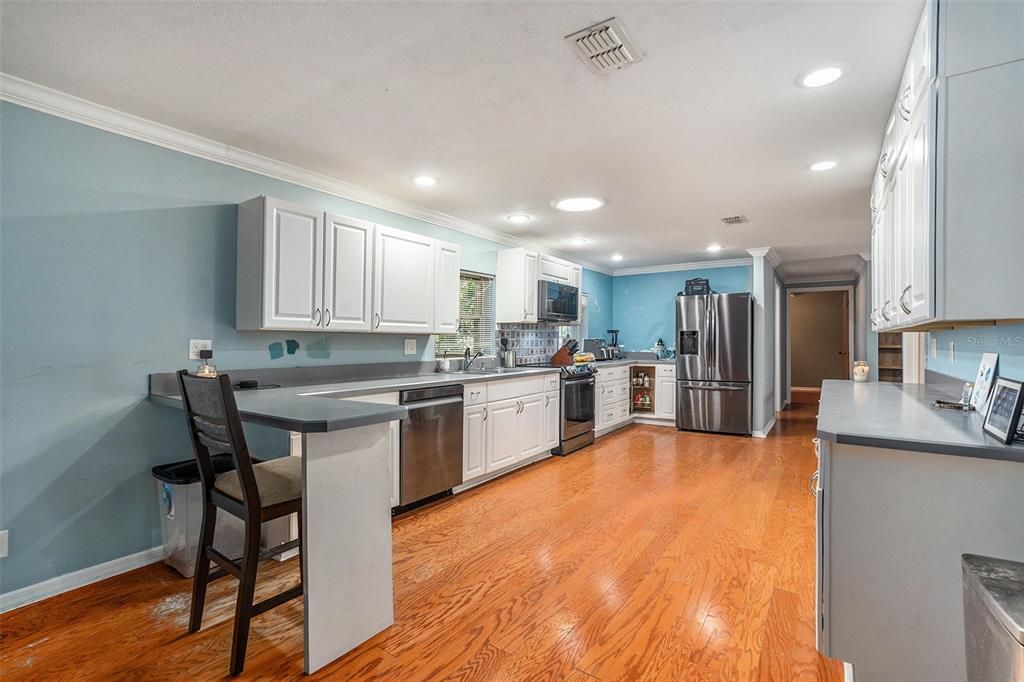 For Sale: $259,900 (2 beds, 2 baths, 1794 Square Feet)