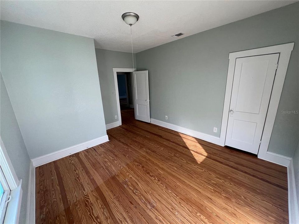 For Rent: $1,700 (2 beds, 2 baths, 1125 Square Feet)