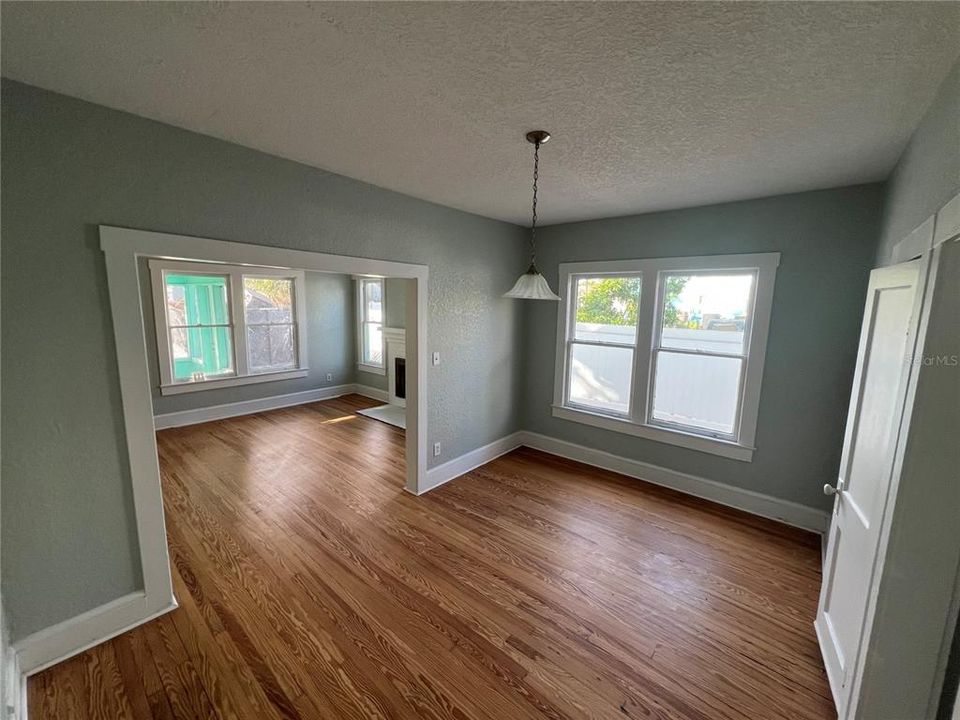 For Rent: $1,700 (2 beds, 2 baths, 1125 Square Feet)