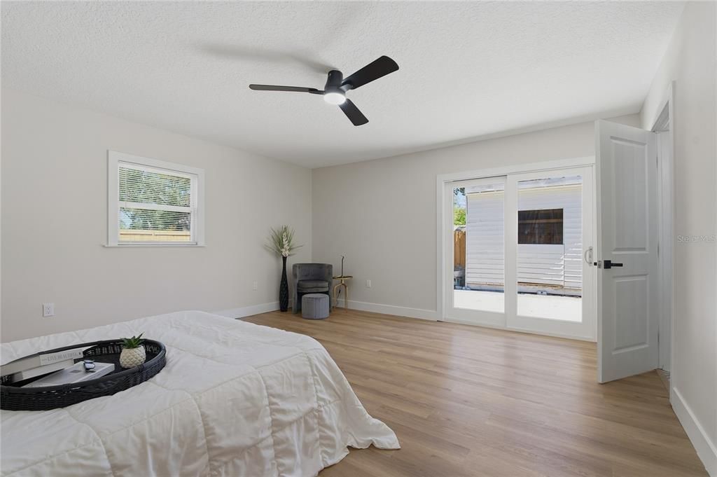 For Sale: $449,800 (4 beds, 2 baths, 1552 Square Feet)