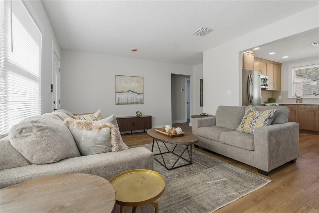 For Sale: $449,800 (4 beds, 2 baths, 1552 Square Feet)