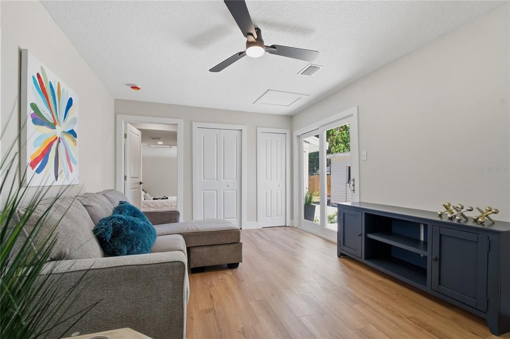 For Sale: $449,800 (4 beds, 2 baths, 1552 Square Feet)