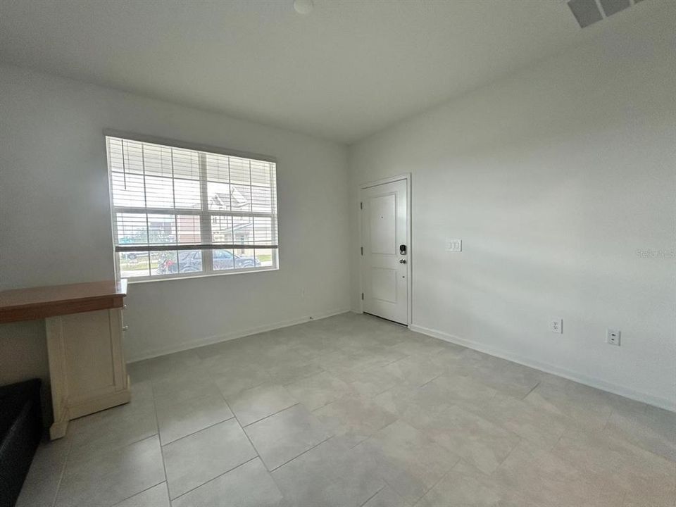 En Renta: $1,450 (1 camas, 1 baños, 2120 Pies cuadrados)