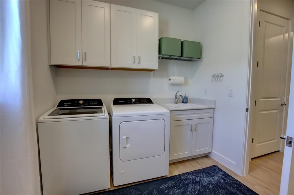 For Sale: $849,000 (3 beds, 2 baths, 2269 Square Feet)