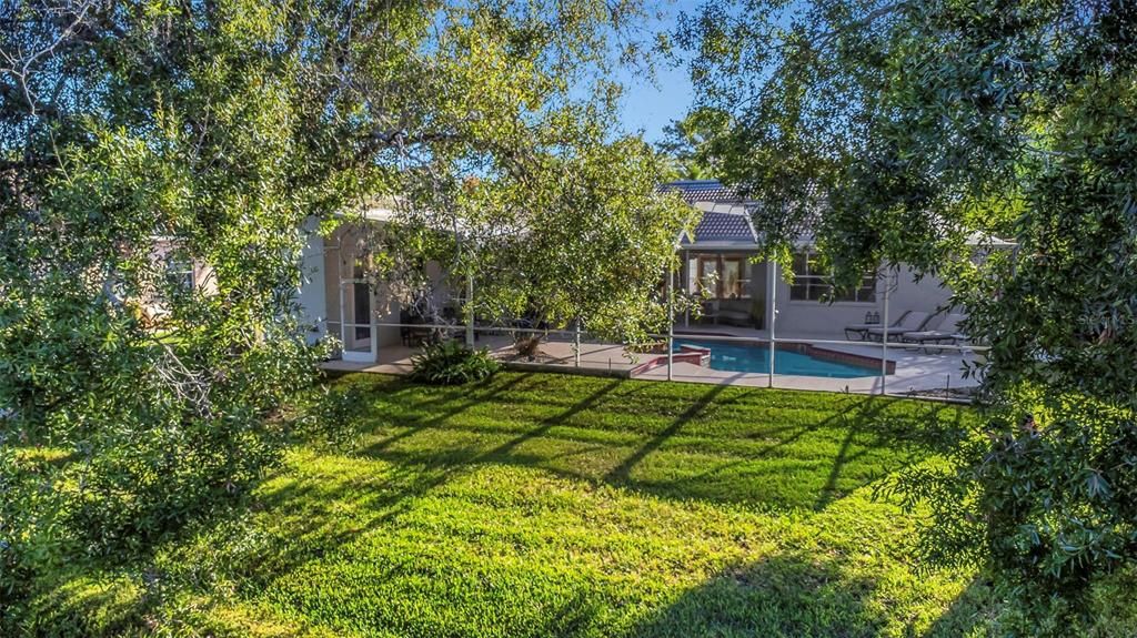 Active With Contract: $775,000 (3 beds, 3 baths, 2474 Square Feet)