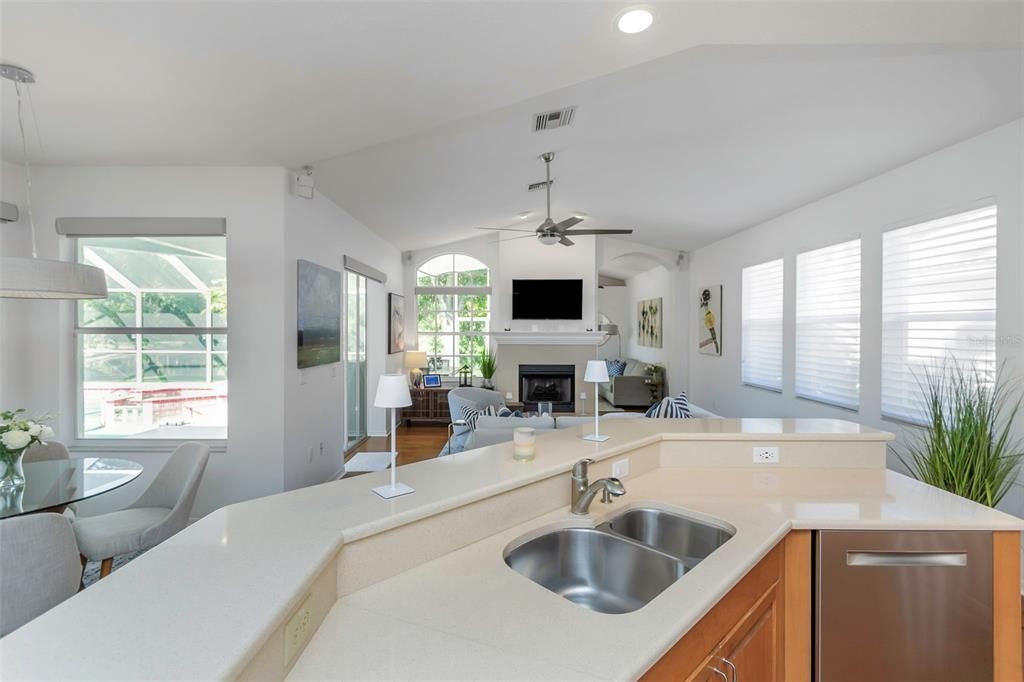 Active With Contract: $775,000 (3 beds, 3 baths, 2474 Square Feet)