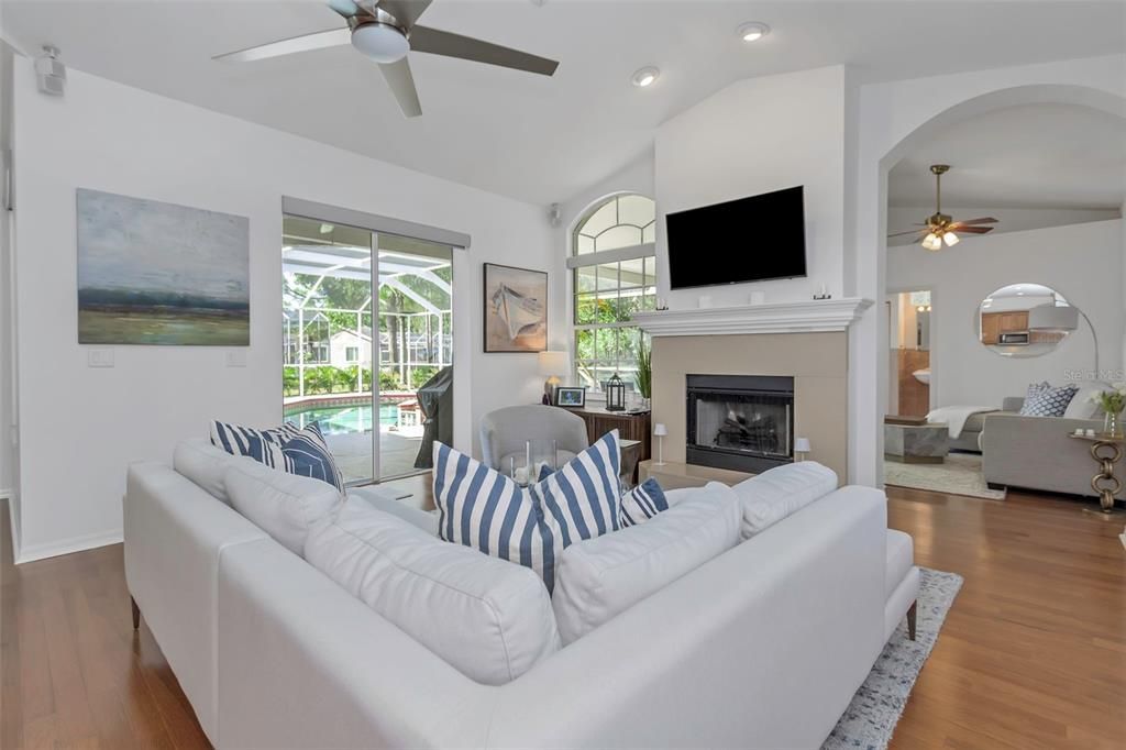 Active With Contract: $775,000 (3 beds, 3 baths, 2474 Square Feet)