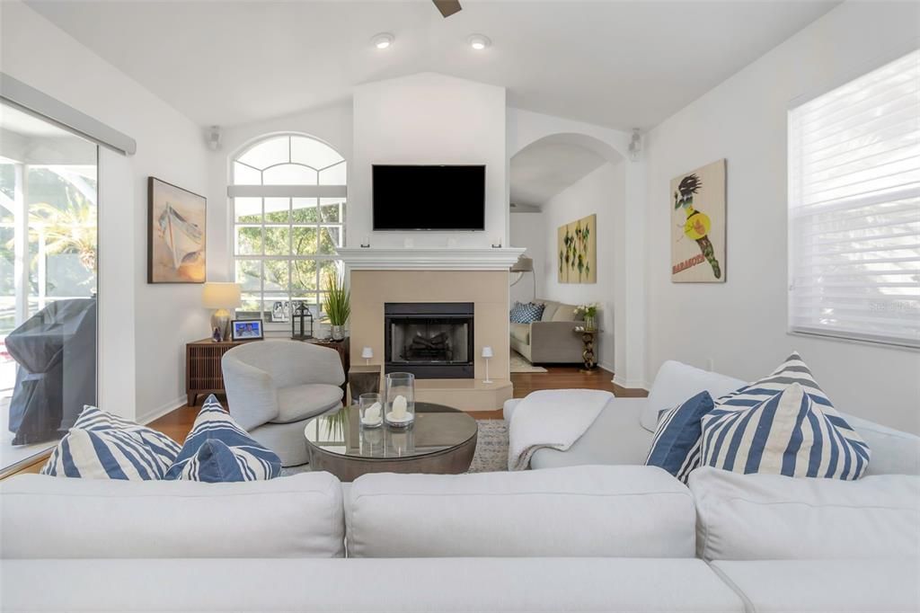 Active With Contract: $775,000 (3 beds, 3 baths, 2474 Square Feet)