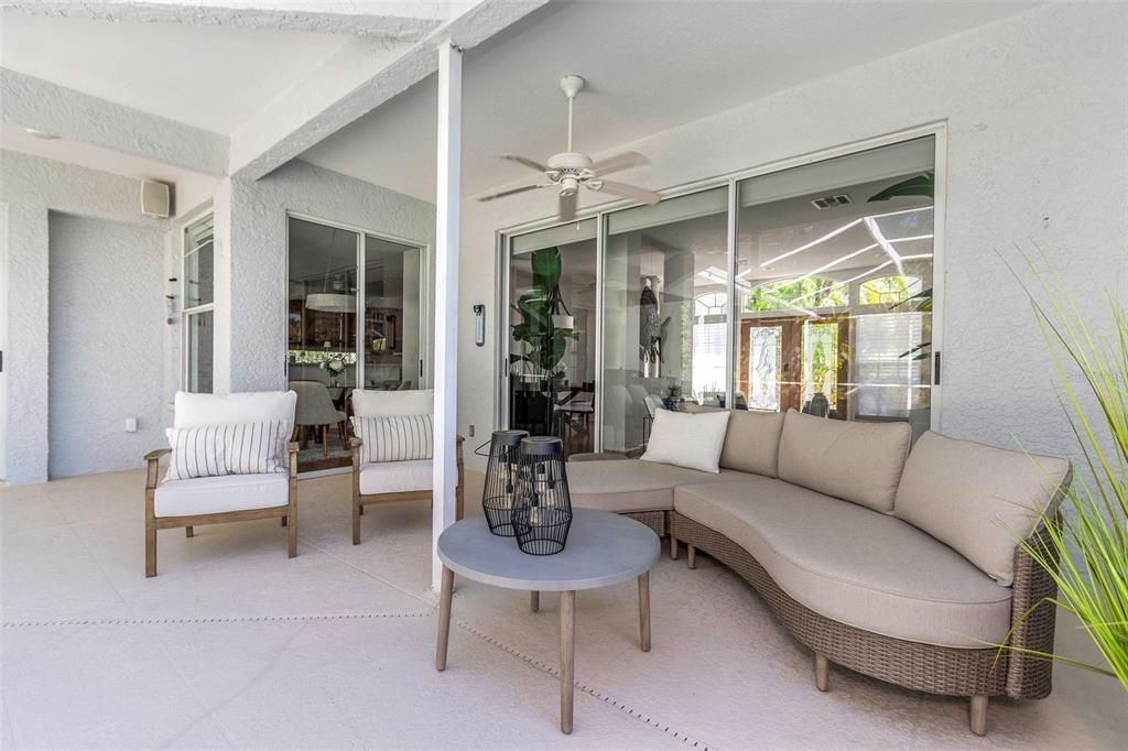 Active With Contract: $775,000 (3 beds, 3 baths, 2474 Square Feet)