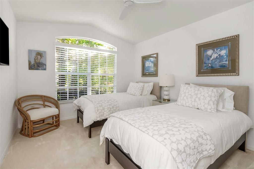 Active With Contract: $775,000 (3 beds, 3 baths, 2474 Square Feet)