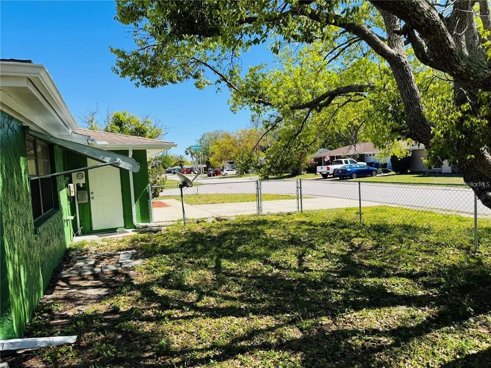 В аренду: $1,800 (3 спален, 2 ванн, 1326 Квадратных фут)