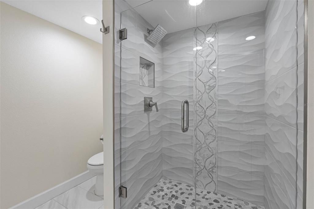 For Rent: $4,200 (3 beds, 2 baths, 1624 Square Feet)