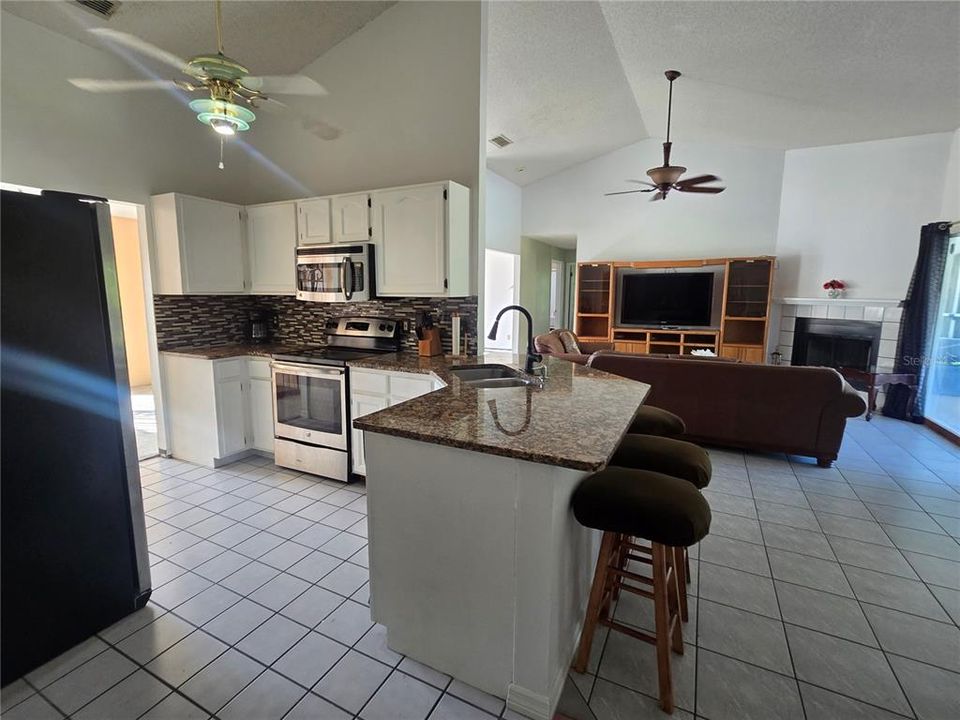 For Sale: $620,000 (4 beds, 2 baths, 2073 Square Feet)