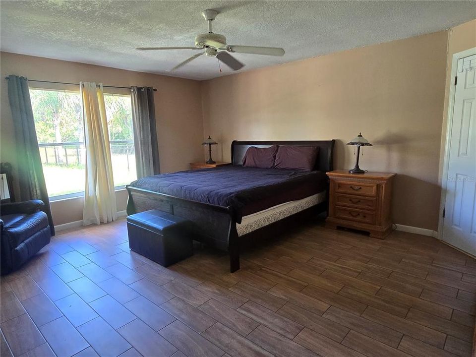 For Sale: $620,000 (4 beds, 2 baths, 2073 Square Feet)