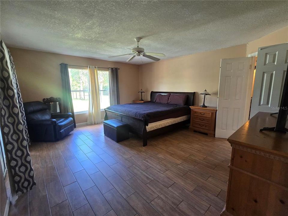 For Sale: $620,000 (4 beds, 2 baths, 2073 Square Feet)