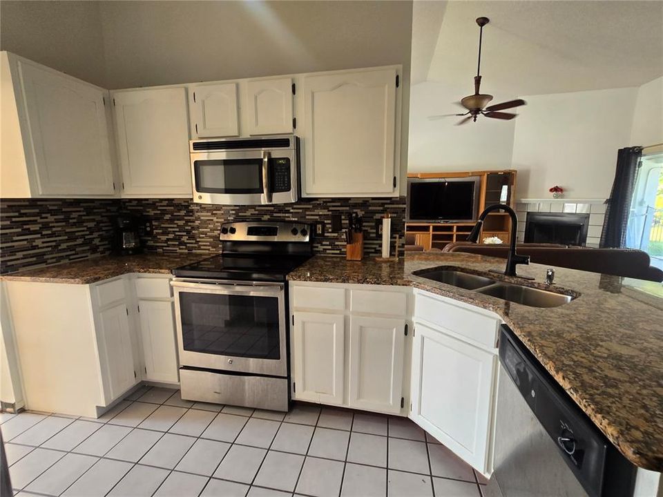 For Sale: $620,000 (4 beds, 2 baths, 2073 Square Feet)