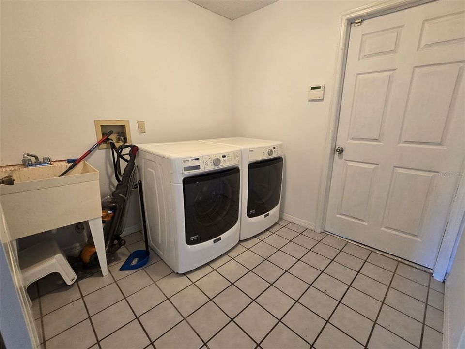 For Sale: $620,000 (4 beds, 2 baths, 2073 Square Feet)