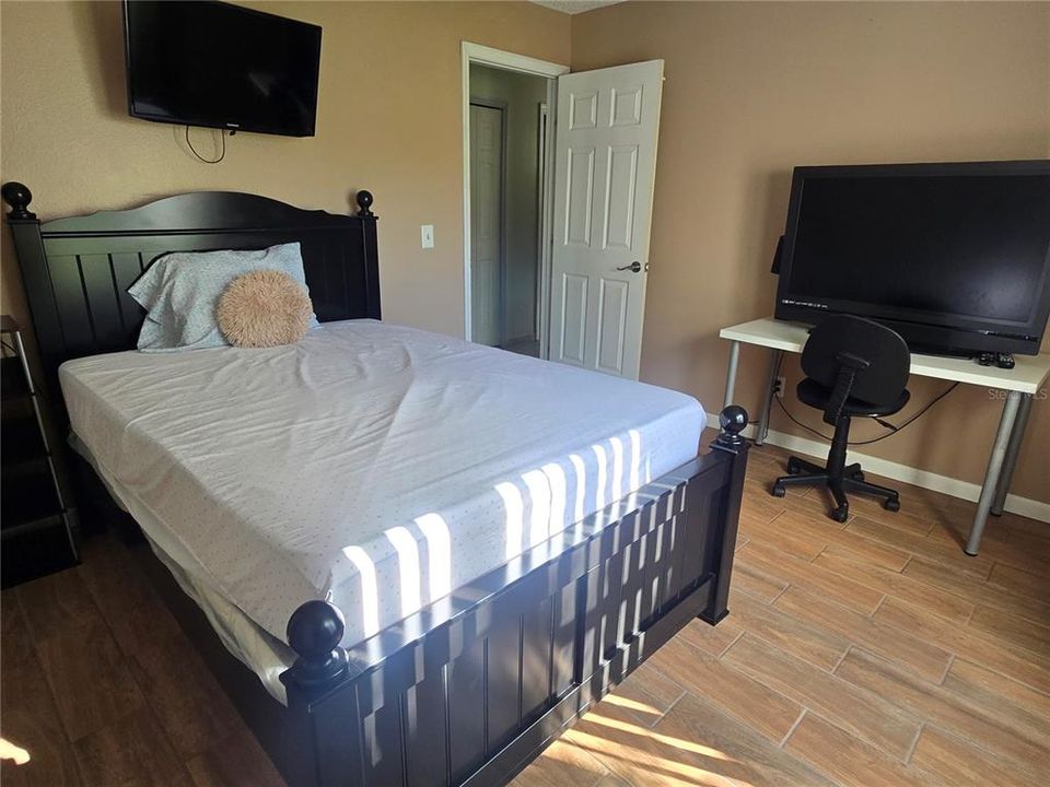 For Sale: $620,000 (4 beds, 2 baths, 2073 Square Feet)