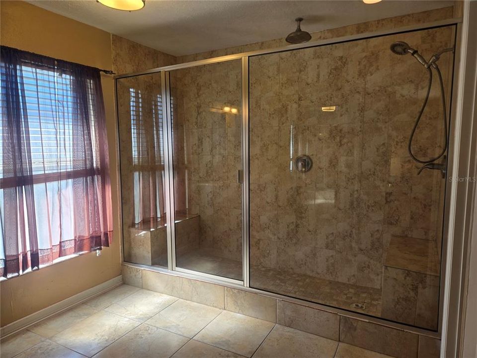 For Sale: $620,000 (4 beds, 2 baths, 2073 Square Feet)