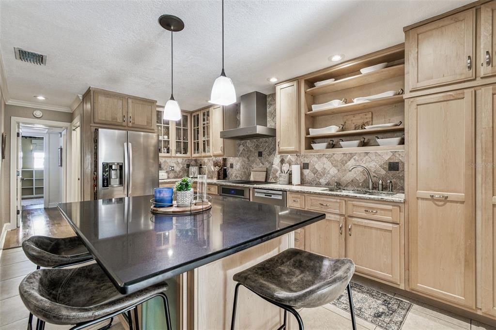 For Sale: $480,000 (3 beds, 2 baths, 1806 Square Feet)