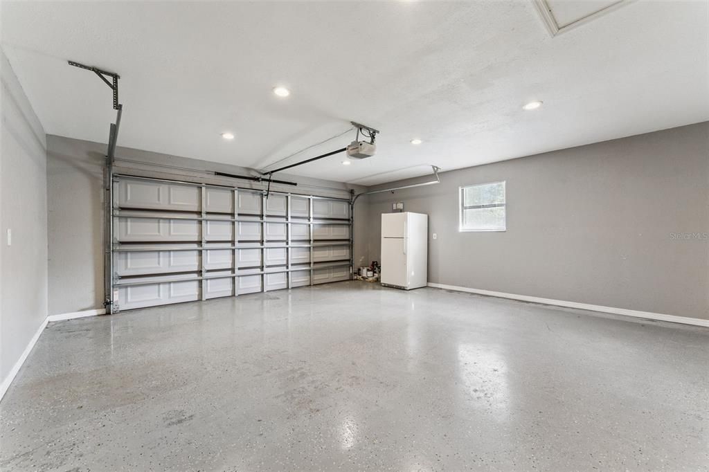 合同活跃: $375,000 (3 贝兹, 2 浴室, 1398 平方英尺)