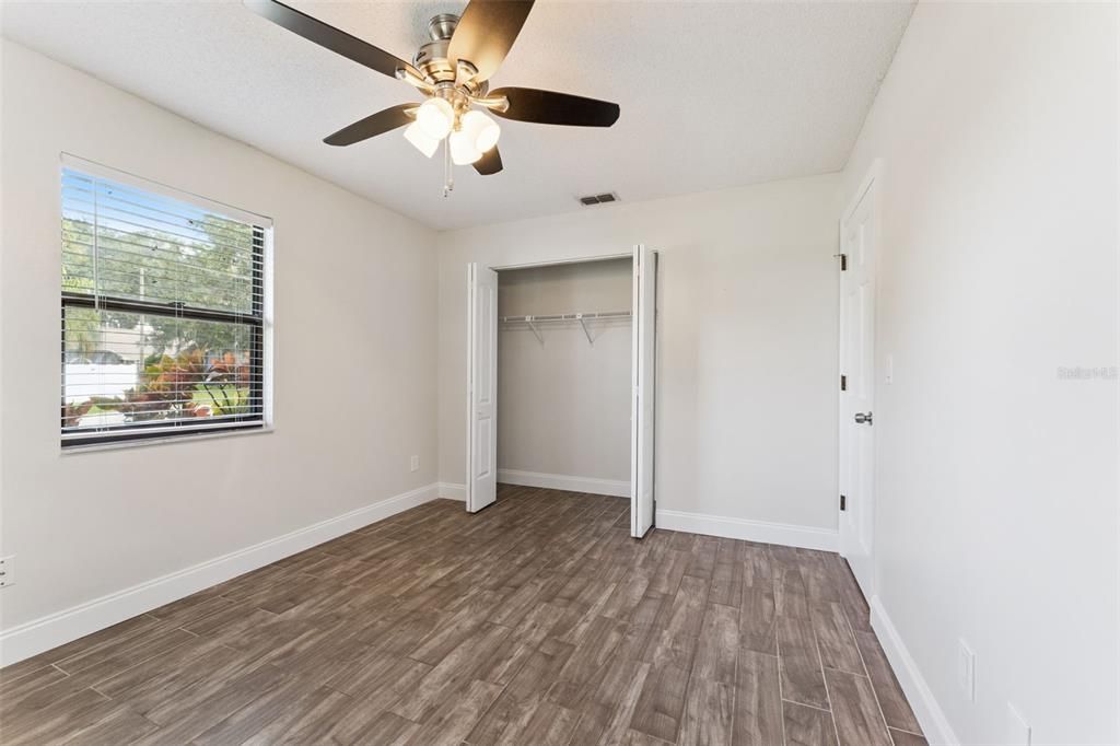 合同活跃: $375,000 (3 贝兹, 2 浴室, 1398 平方英尺)