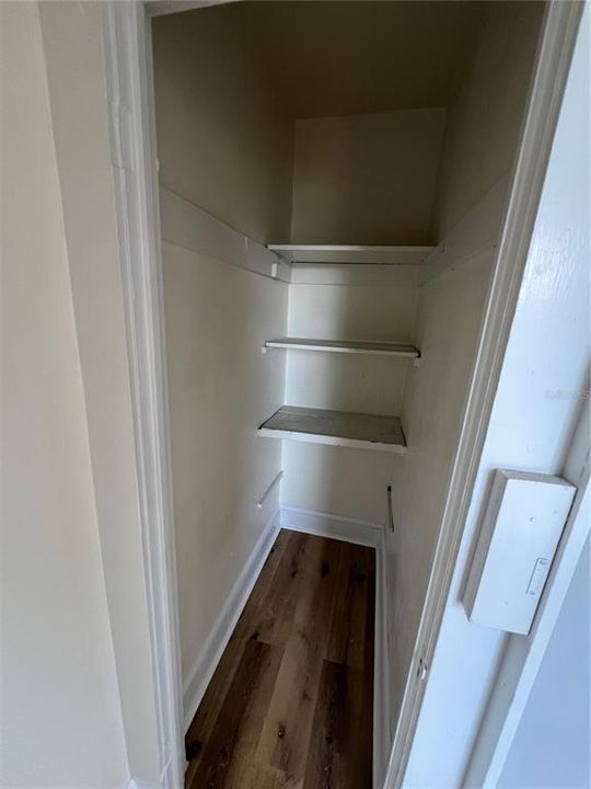 出租: $1,100 (1 贝兹, 1 浴室, 497 平方英尺)