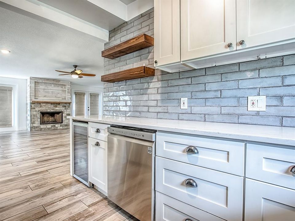 待售: $733,000 (3 贝兹, 2 浴室, 1761 平方英尺)