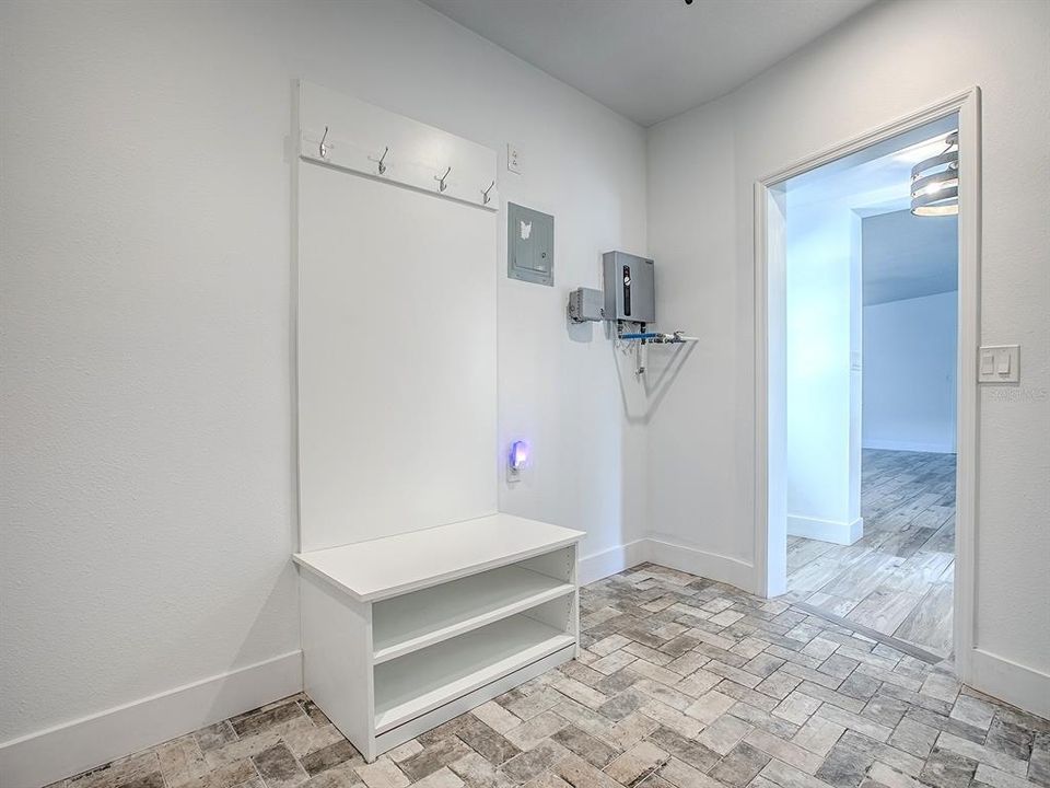 待售: $733,000 (3 贝兹, 2 浴室, 1761 平方英尺)