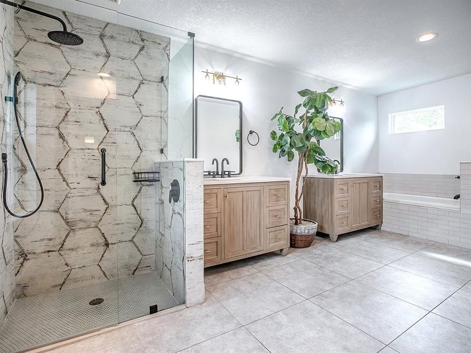 待售: $733,000 (3 贝兹, 2 浴室, 1761 平方英尺)