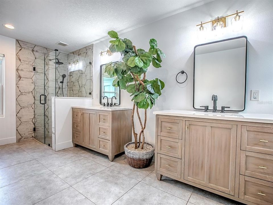 待售: $733,000 (3 贝兹, 2 浴室, 1761 平方英尺)