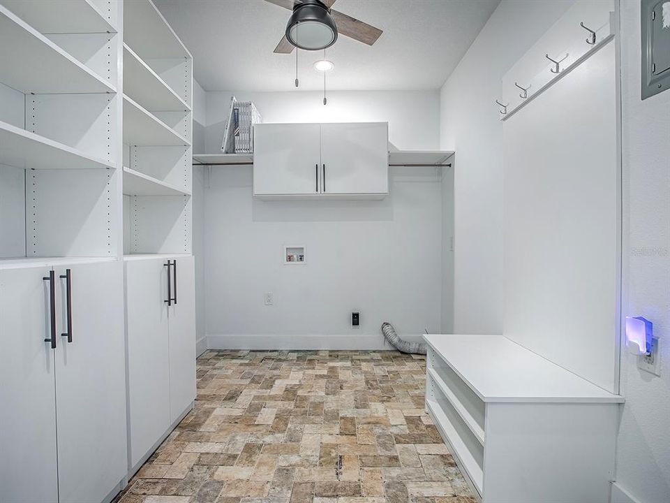 待售: $733,000 (3 贝兹, 2 浴室, 1761 平方英尺)