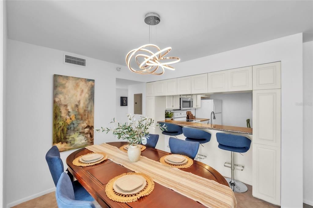 Activo con contrato: $849,000 (2 camas, 2 baños, 1389 Pies cuadrados)