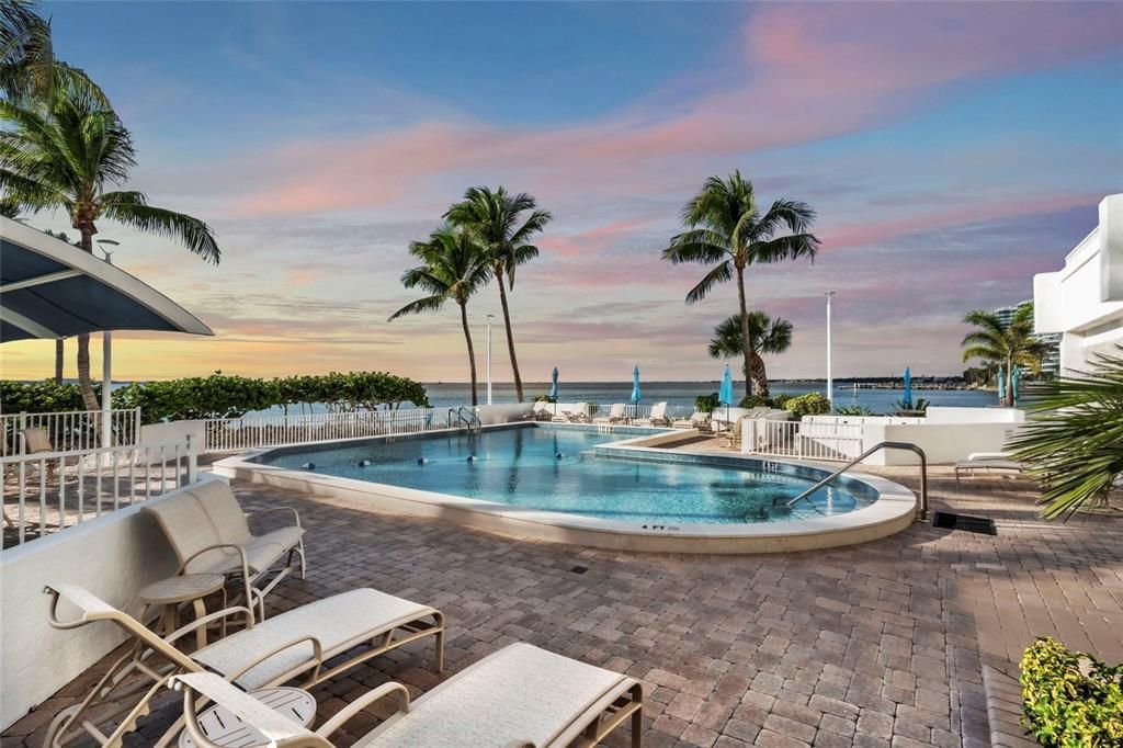 Activo con contrato: $849,000 (2 camas, 2 baños, 1389 Pies cuadrados)